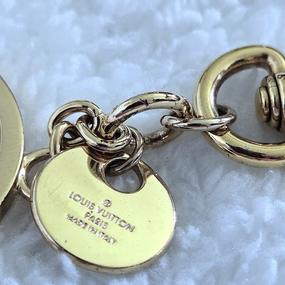 Louis Vuitton Circle Bag Charm WITHOUT Keyholder - Used - Picture 15 of 16